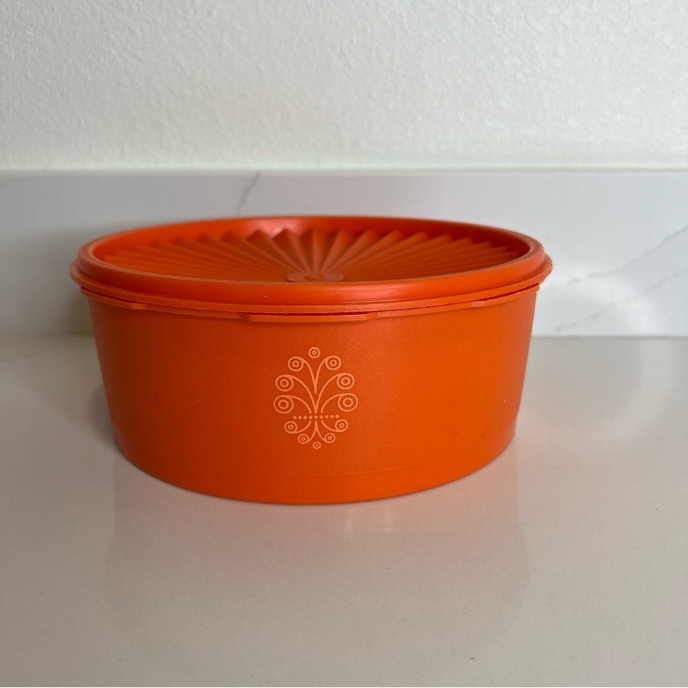 Vintage Tupperware Harvest Orange Servalier Storage Canister Snack Saver w/ Lid